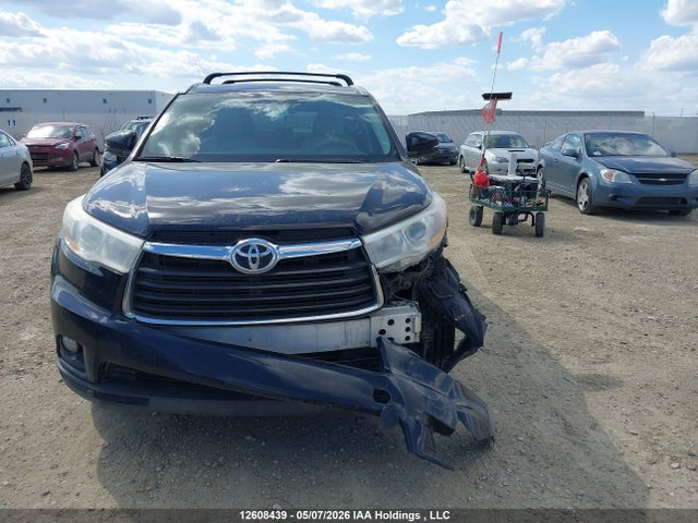 12608439 :رقم المزاد ، 5TDJKRFH1ES010069 vin ، 2014 Toyota Highlander Xle مزاد بيع