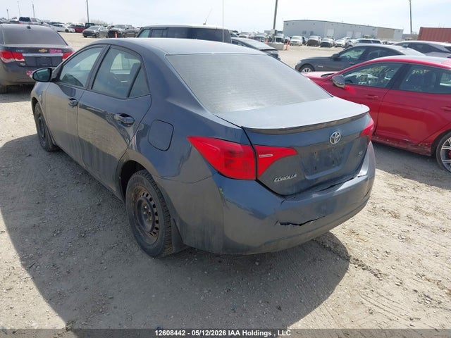 2T1BURHE0JC057713 Toyota COROLLA SE