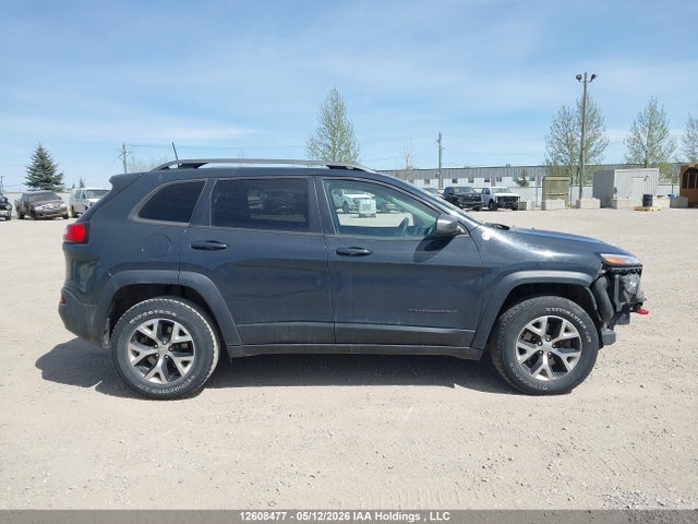2017 Jeep Cherokee Trailhawk მანქანა იყიდება აუქციონზე, vin: 1C4PJMBS2HW619869, აუქციონის ნომერი: 12608477