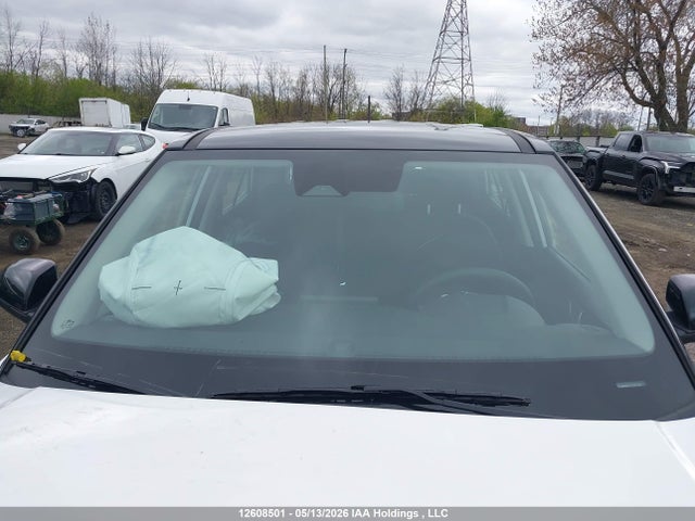 Продаж на аукціоні авто 2025 Hyundai Venue Essential W/two-tone, vin: KMHRB8A37SU387176, номер лоту: 12608501