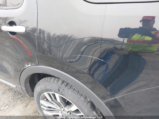 1FM5K8HT4JGA74099 Ford Explorer Platinum