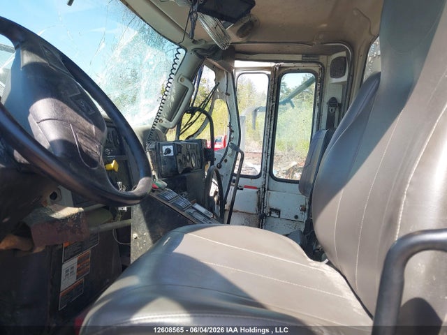 Продажа на аукционе авто 2018 International 7000 7400, vin: 3HAWGTAT3JL244905, номер лота: 12608565
