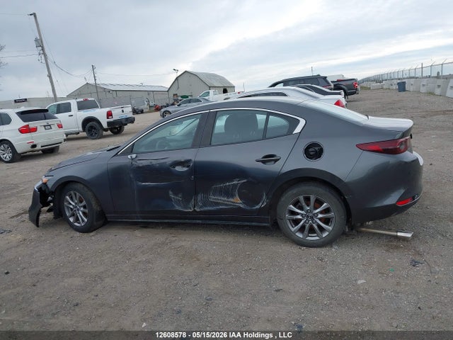 JM1BPAB77M1323529 Mazda 3 SELECT
