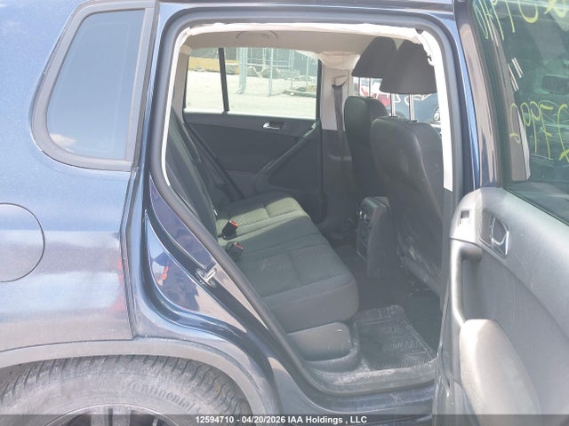 WVGJV7AXXFW527992 Volkswagen Tiguan Comfortline/highline/special Edition/trendline