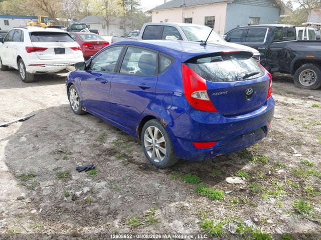 2013 Hyundai Accent მანქანა იყიდება აუქციონზე, vin: KMHCU5AEXDU108287, აუქციონის ნომერი: 12608652