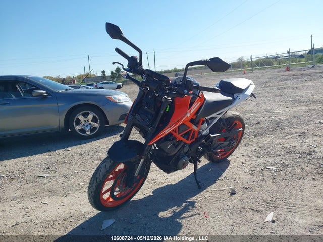 KTM 390 Duke 2018 MD2JPJ401JC257016 Image 2