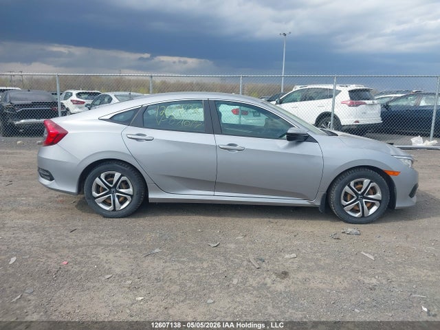 Продажа на аукционе авто 2018 Honda Civic Lx, vin: 2HGFC2F55JH031047, номер лота: 12607138