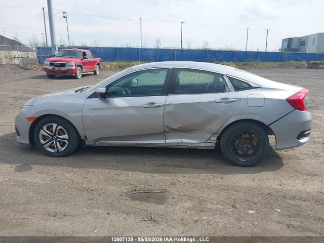 Продажа на аукционе авто 2018 Honda Civic Lx, vin: 2HGFC2F55JH031047, номер лота: 12607138