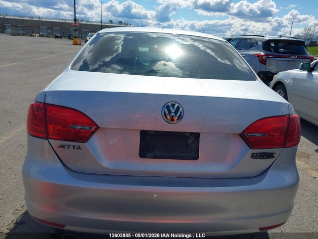 2013 Volkswagen Jetta 2.0l Trendline/2.0l Trendline+ მანქანა იყიდება აუქციონზე, vin: 3VW2K7AJ9DM271769, აუქციონის ნომერი: 12603885