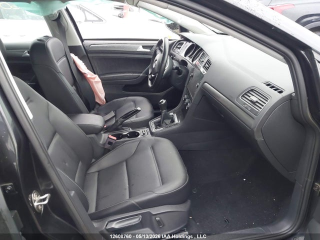 3VWB17AU4JM269811 Volkswagen Golf 1.8 Tsi Comfortline/1.8 Tsi Highline/1.8 Tsi Trendline