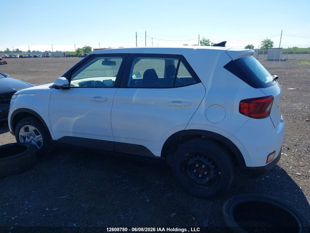 KMHRB8A36NU145659 Hyundai Venue