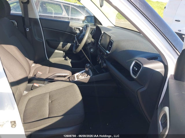 KMHRB8A36NU145659 Hyundai Venue