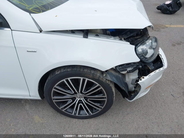 2015 Volkswagen Eos მანქანა იყიდება აუქციონზე, vin: WVWFD8AH2FV002202, აუქციონის ნომერი: 12608811