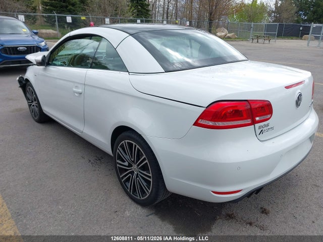 2015 Volkswagen Eos მანქანა იყიდება აუქციონზე, vin: WVWFD8AH2FV002202, აუქციონის ნომერი: 12608811