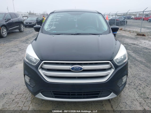 2017 Ford Escape Se მანქანა იყიდება აუქციონზე, vin: 1FMCU9GD9HUD31514, აუქციონის ნომერი: 12608840