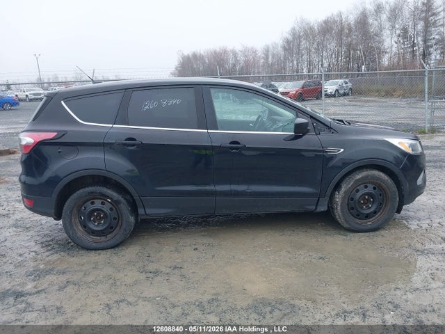 2017 Ford Escape Se მანქანა იყიდება აუქციონზე, vin: 1FMCU9GD9HUD31514, აუქციონის ნომერი: 12608840