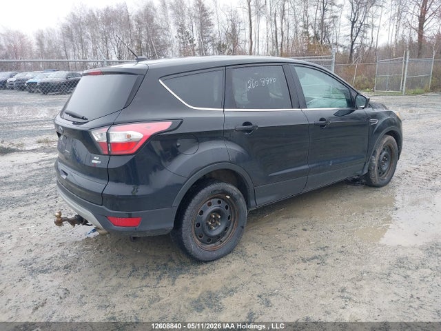 2017 Ford Escape Se მანქანა იყიდება აუქციონზე, vin: 1FMCU9GD9HUD31514, აუქციონის ნომერი: 12608840