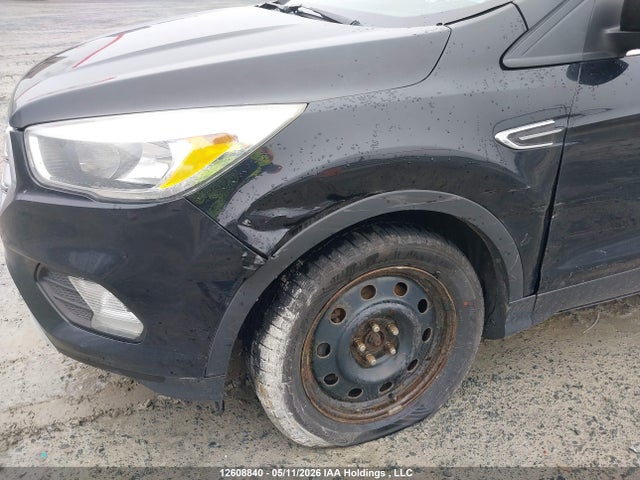 2017 Ford Escape Se მანქანა იყიდება აუქციონზე, vin: 1FMCU9GD9HUD31514, აუქციონის ნომერი: 12608840