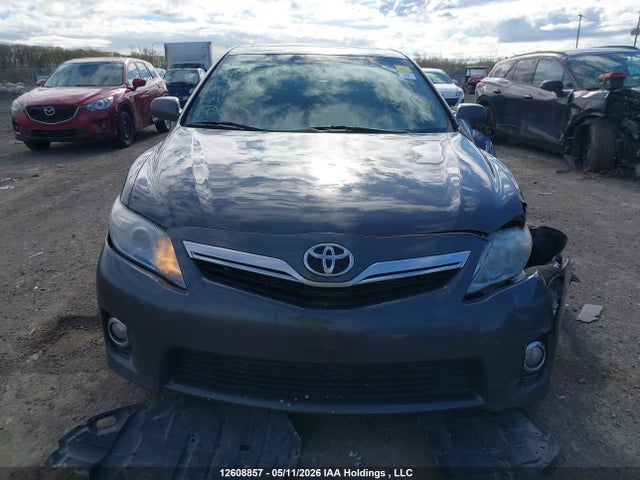 2011 Toyota Camry Hybrid მანქანა იყიდება აუქციონზე, vin: 4T1BB3EK6BU127776, აუქციონის ნომერი: 12608857
