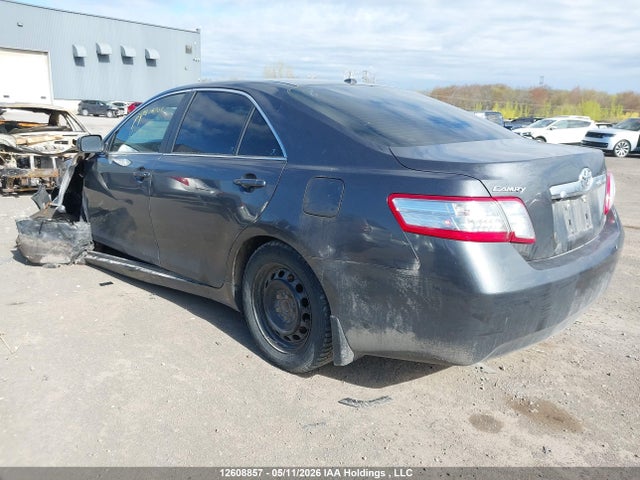 2011 Toyota Camry Hybrid მანქანა იყიდება აუქციონზე, vin: 4T1BB3EK6BU127776, აუქციონის ნომერი: 12608857
