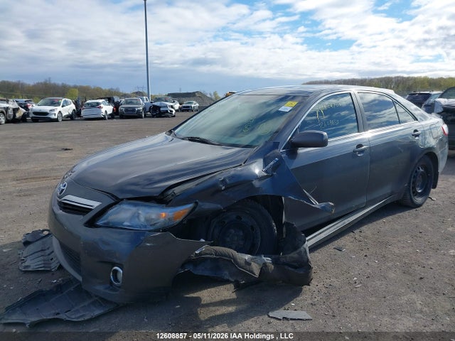 2011 Toyota Camry Hybrid მანქანა იყიდება აუქციონზე, vin: 4T1BB3EK6BU127776, აუქციონის ნომერი: 12608857