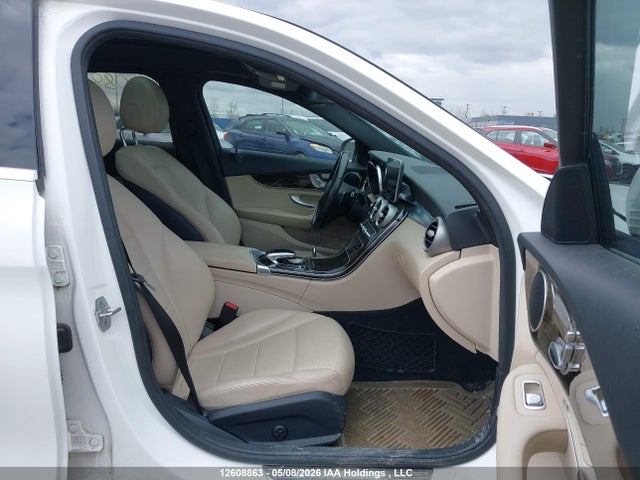 12608863 :رقم المزاد ، 55SWF4KB7FU033097 vin ، 2015 Mercedes-benz C 300 4matic مزاد بيع