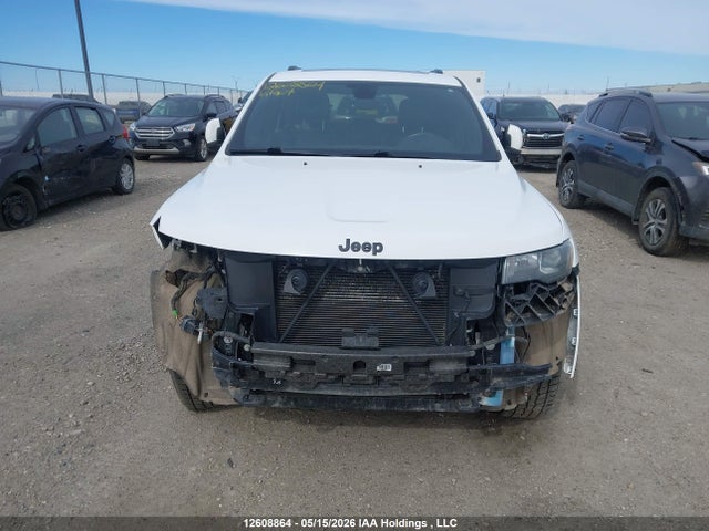 1C4RJFAGXJC292677 Jeep Grand Cherokee Laredo