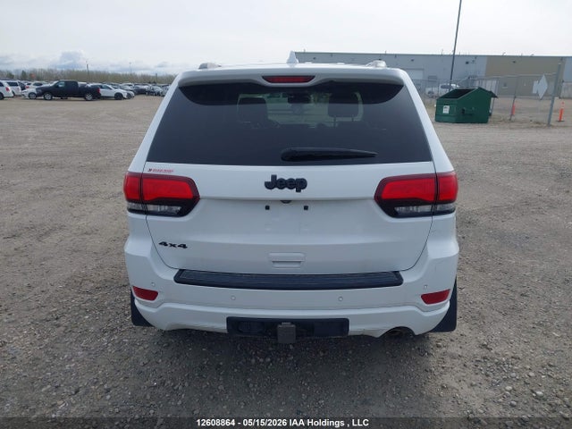 1C4RJFAGXJC292677 Jeep Grand Cherokee Laredo