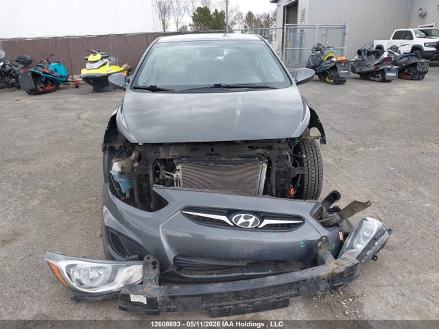 2013 Hyundai Accent მანქანა იყიდება აუქციონზე, vin: KMHCT5AE1DU096789, აუქციონის ნომერი: 12608893