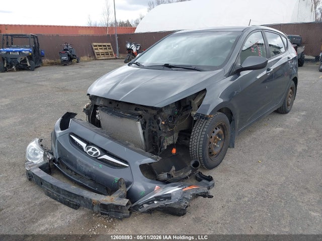 2013 Hyundai Accent მანქანა იყიდება აუქციონზე, vin: KMHCT5AE1DU096789, აუქციონის ნომერი: 12608893
