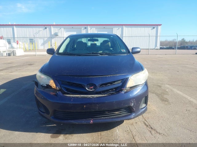 2013 Toyota Corolla Ce მანქანა იყიდება აუქციონზე, vin: 2T1BU4EE1DC935645, აუქციონის ნომერი: 12599118