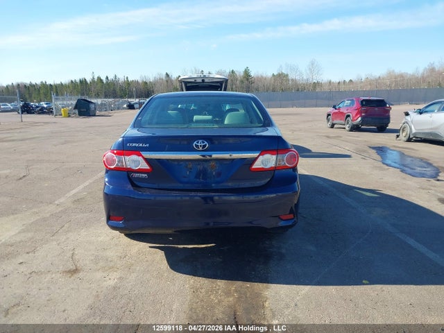 2013 Toyota Corolla Ce მანქანა იყიდება აუქციონზე, vin: 2T1BU4EE1DC935645, აუქციონის ნომერი: 12599118