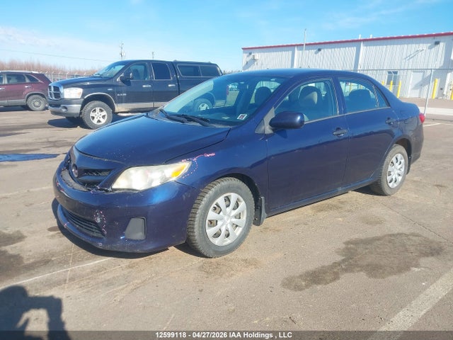2013 Toyota Corolla Ce მანქანა იყიდება აუქციონზე, vin: 2T1BU4EE1DC935645, აუქციონის ნომერი: 12599118