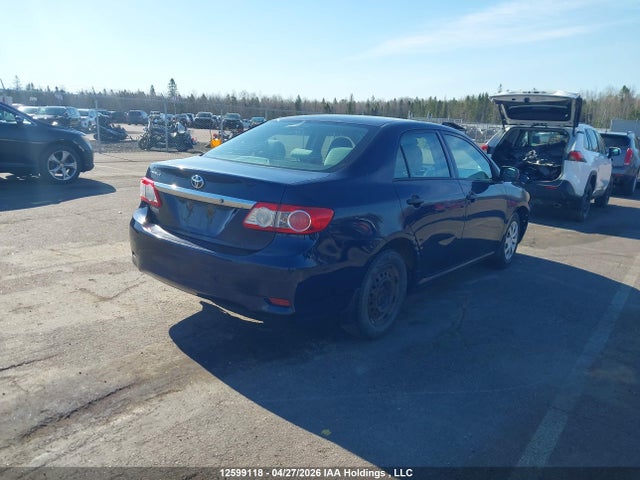 2013 Toyota Corolla Ce მანქანა იყიდება აუქციონზე, vin: 2T1BU4EE1DC935645, აუქციონის ნომერი: 12599118
