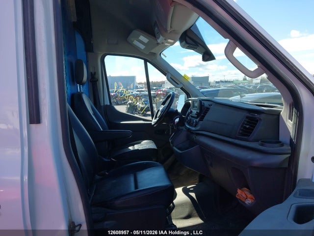 1FTBR3U89NKA26947 Ford Transit T-250