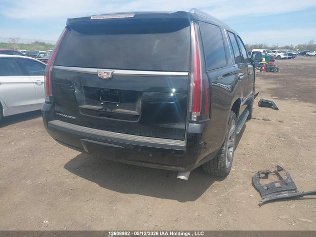1GYS4CKJXJR165114 Cadillac Escalade Premium Luxury