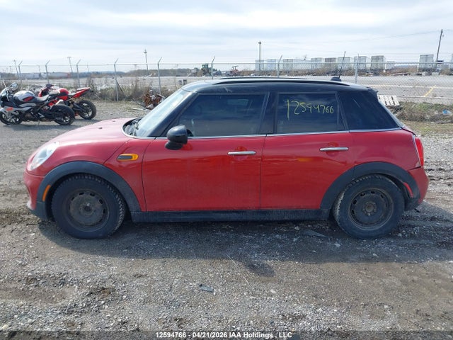 WMWXS5C54FT831406 Mini 5 Door Cooper