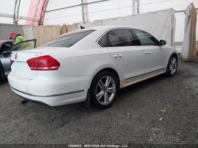 12609023 :رقم المزاد ، 1VWCV7A37FC057509 vin ، 2015 Volkswagen Passat Sel مزاد بيع