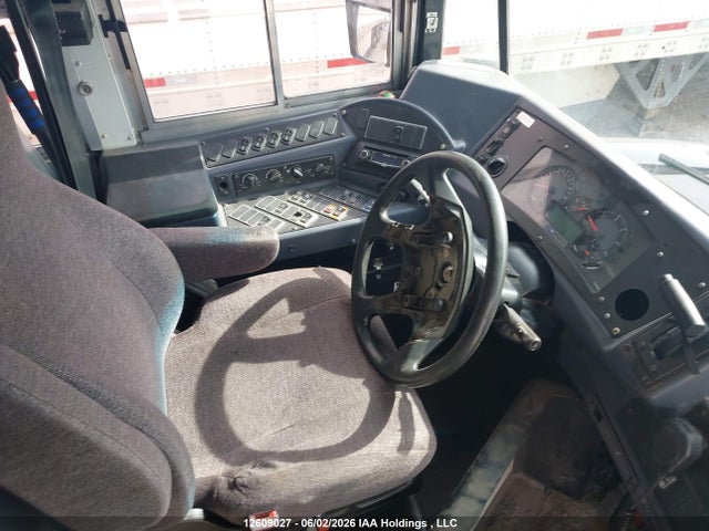 12609027 :رقم المزاد ، 1BAKGCPH5EF301945 vin ، 2014 Blue Bird School Bus / Transit Bus مزاد بيع