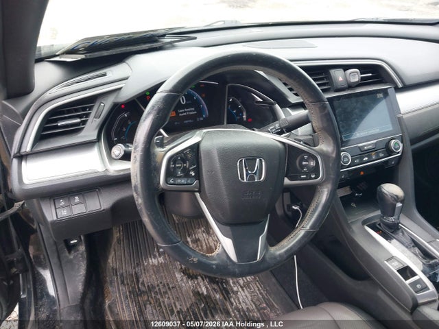 Honda Civic Touring 2018 2HGFC3B98JH451450 Image 17