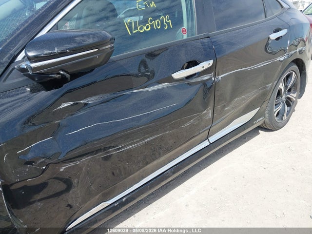 2HGFC1F94JH100632 Honda Civic Touring