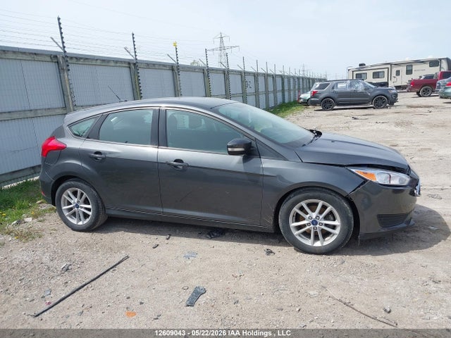 Ford FOCUS SE 2017 1FADP3K29HL335013 Image 13