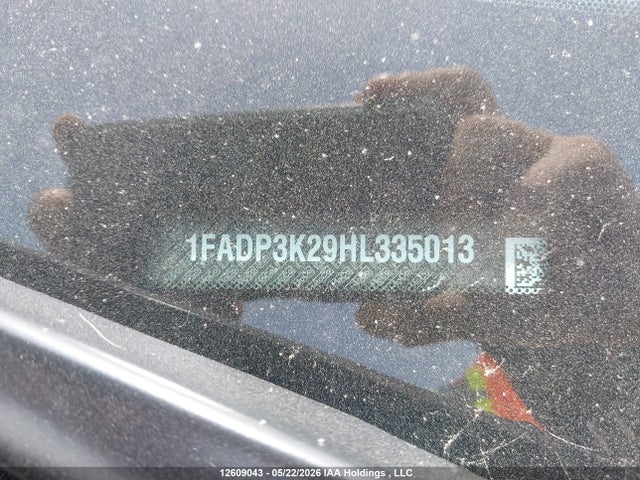 Ford FOCUS SE 2017 1FADP3K29HL335013 Image 17