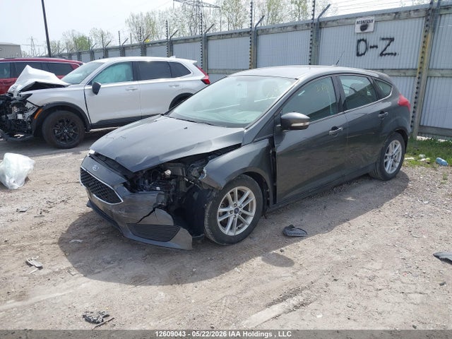 Ford FOCUS SE 2017 1FADP3K29HL335013 Image 2