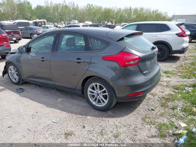 Ford FOCUS SE 2017 1FADP3K29HL335013 Image 3