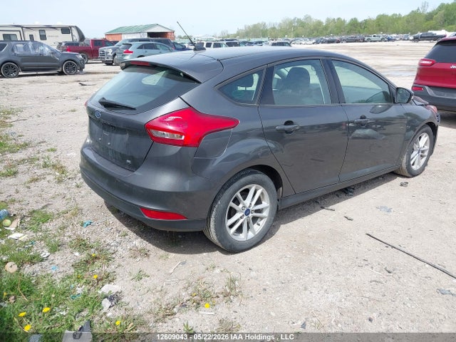 Ford FOCUS SE 2017 1FADP3K29HL335013 Image 4