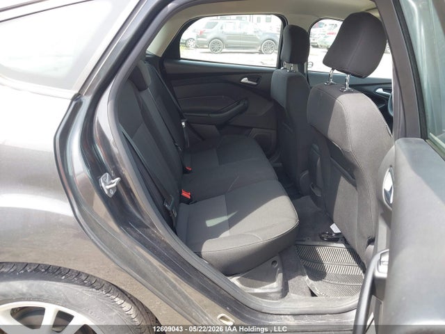 Ford FOCUS SE 2017 1FADP3K29HL335013 Image 8