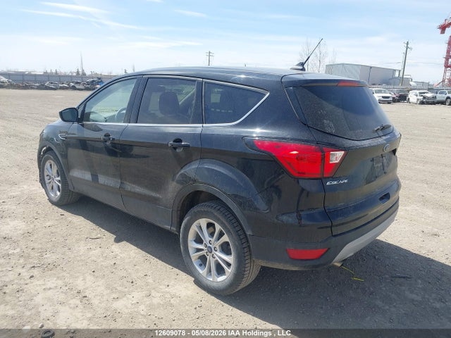12609078 :رقم المزاد ، 1FMCU9GD0KUB17034 vin ، 2019 Ford Escape Se مزاد بيع