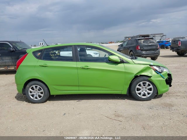 12609087 :رقم المزاد ، KMHCT5AE3EU152944 vin ، 2014 Hyundai Accent Gl مزاد بيع