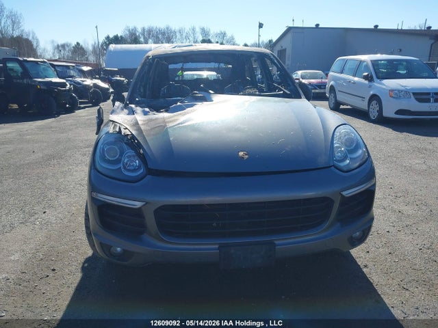 WP1AA2A29GKA14585 Porsche Cayenne